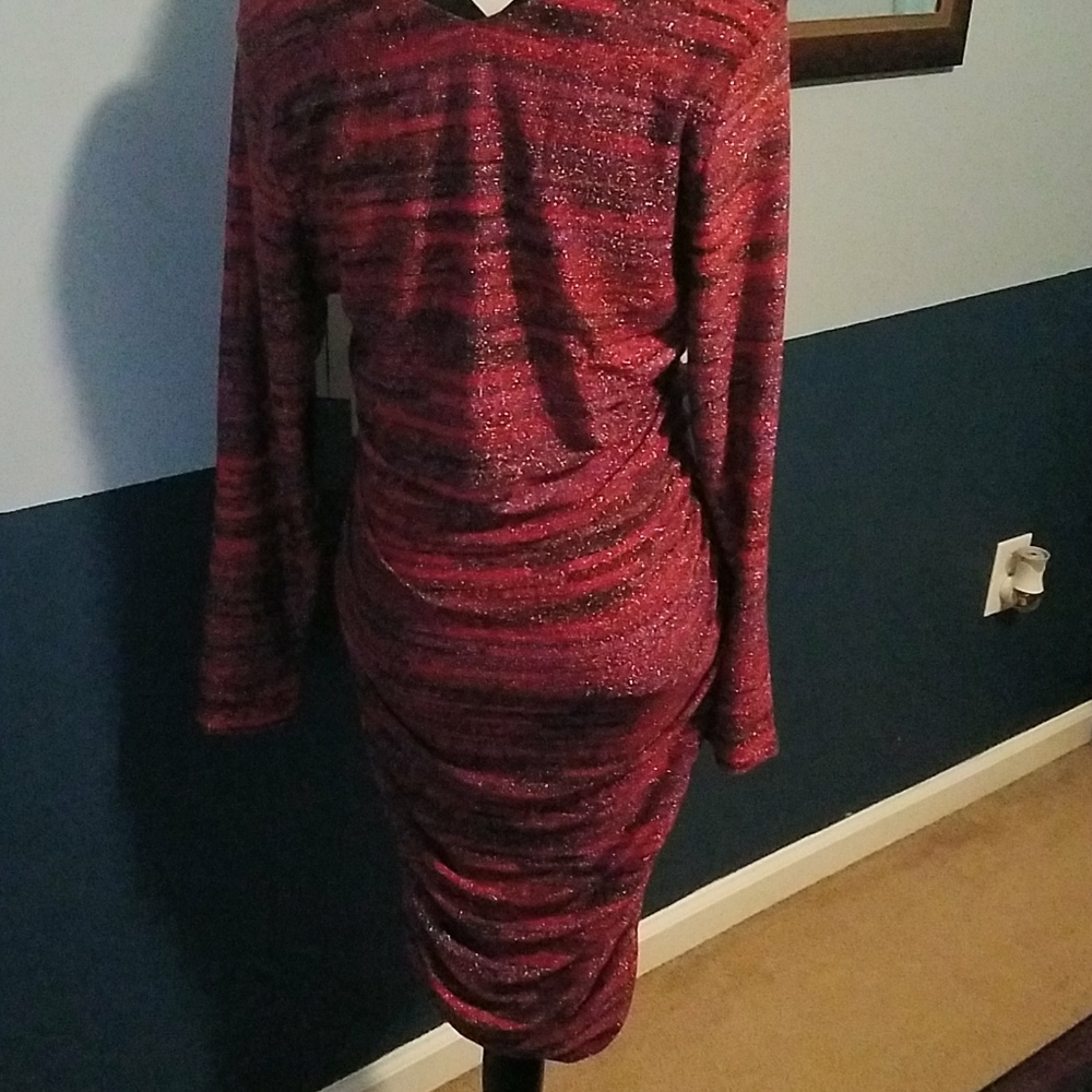 Dress - Picture 4 of 4
